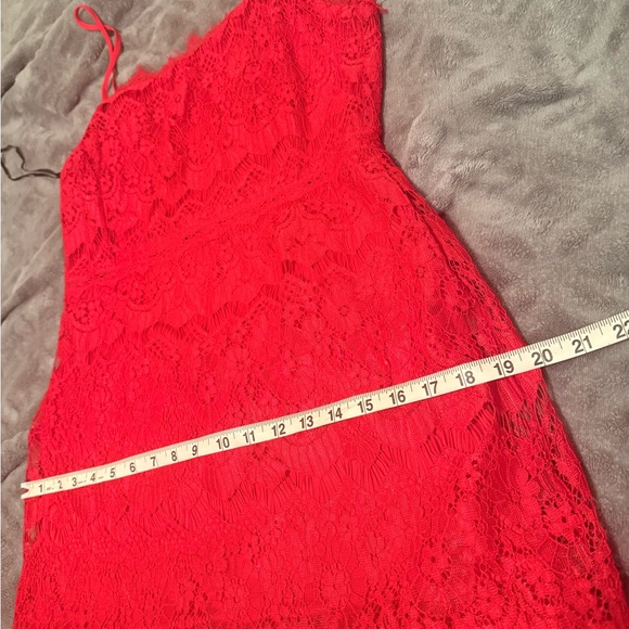 Red lace LULU dress - Picture 8 of 9
